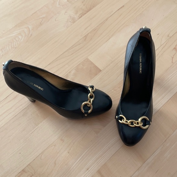 Banana Republic Shoes - Banana Republic Orla Oring Pump